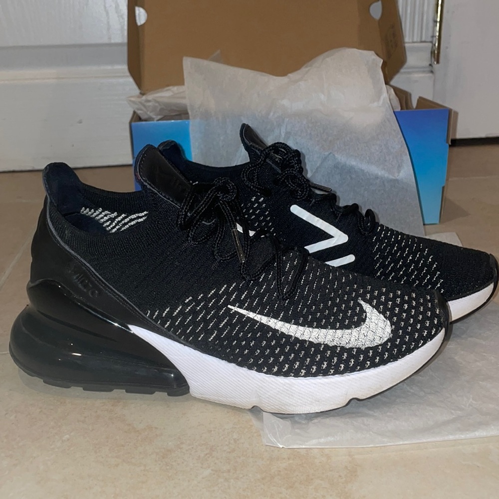 Womens Nike Airmax Sneakers Size 6